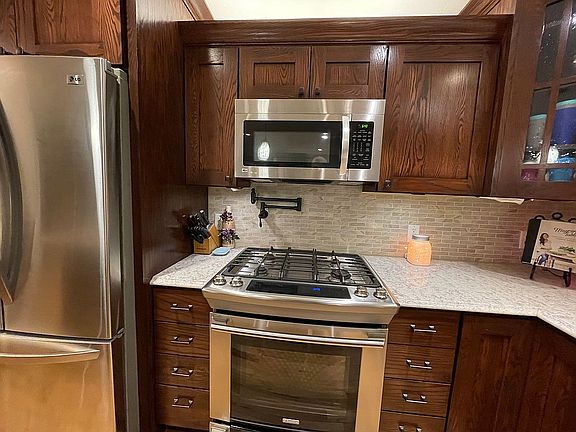 Stainless Appl and Potfiller