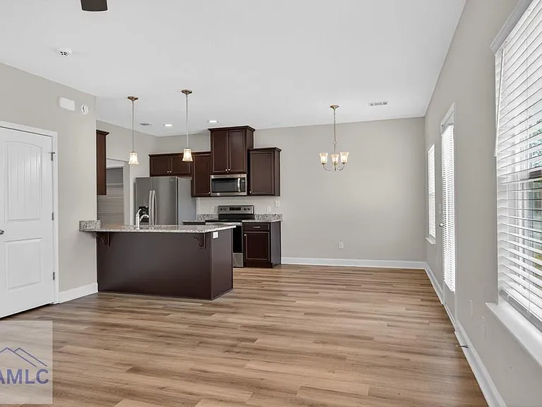 1026 Grayson Ave — Photo 10