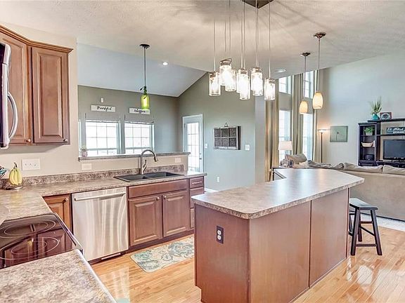 5th image of 3047 Cattail Dr