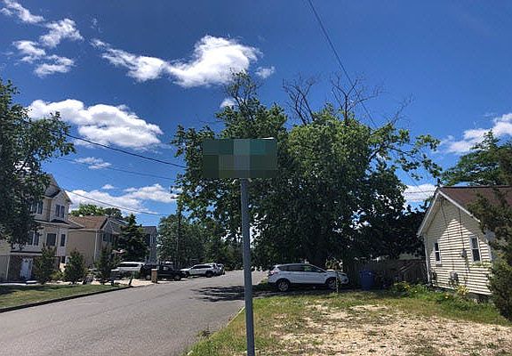 5th image of 1383 Bay Ave