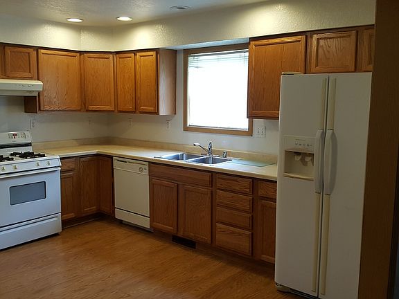 3rd image of 1105 Seeley Ave