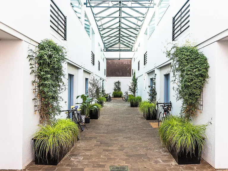 The George Apartments — Photo 15