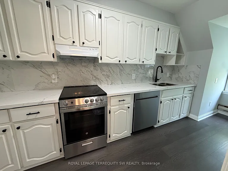 29 Winchester St #3 — Photo 9