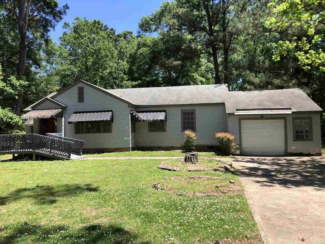 4526 Hanging Moss Rd, Jackson, MS 39206 Zillow