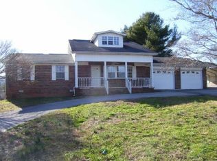 185 Mountain View Rd, Jacksboro, TN 37757