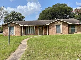1445 10th St, Hempstead, TX 77445