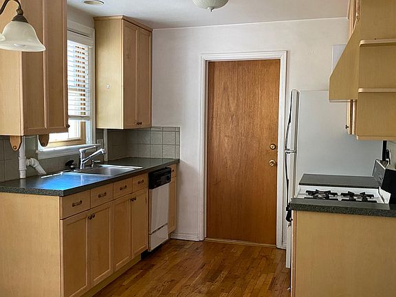 3rd image of 127 N Pearl St #2