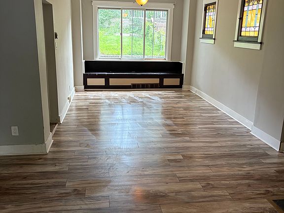 2nd image of 2819 Brentwood Ave