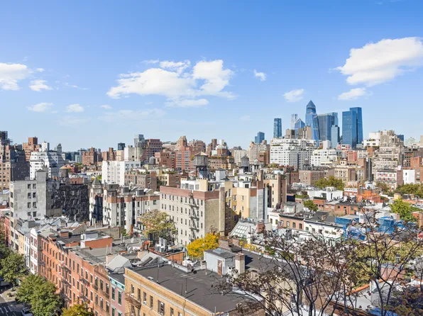 2 Fifth Avenue image 1 of 11