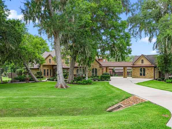 3415 Wellspring Lake Dr, Weston Lakes, TX 77441