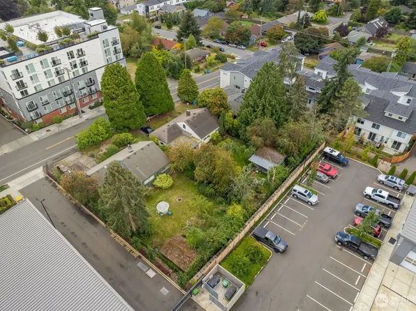1216 -1228 NE 180th Street, Shoreline, WA 98155