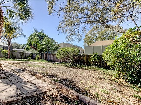 2nd image of 1134 Clarissa Ct