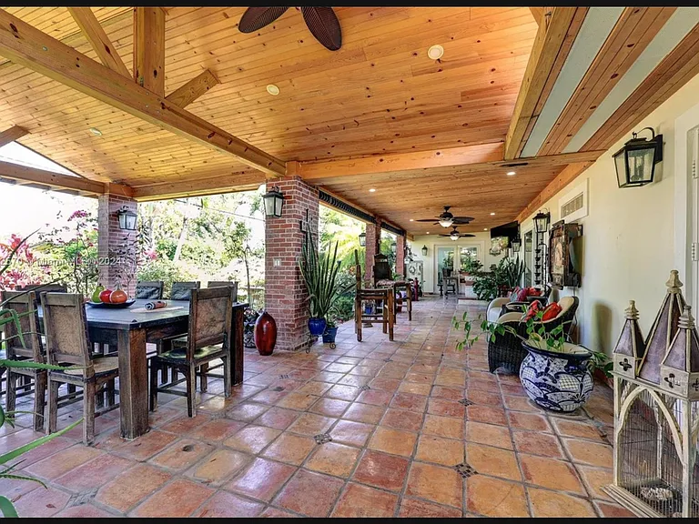 8520 SW 87th Ave — Photo 27