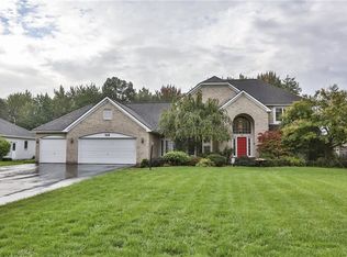 26 Silverknoll Dr, Rochester, NY 14624