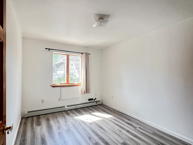 215 Bay 7 St #2 — Photo 4