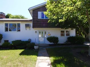 31 Gallows Hill Rd, Salem, MA 01970