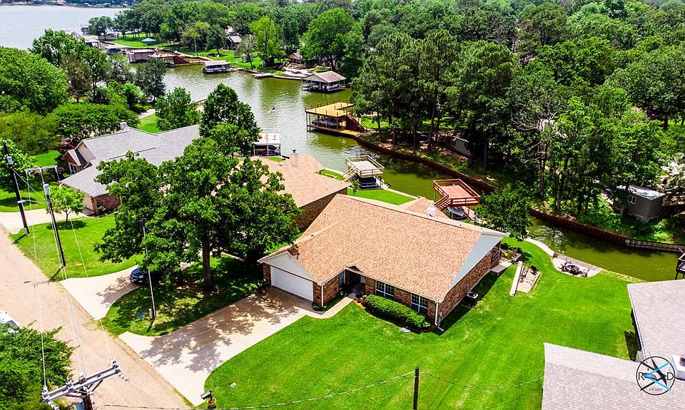 1st image of 104 Shadywood Pl