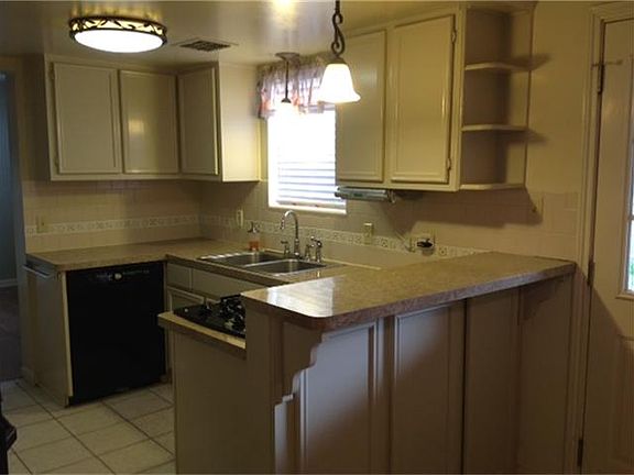 Darling Kitchen with Gas Cooktop
