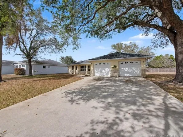 401 SW Ridgecrest Dr, Port Saint Lucie, FL 34953