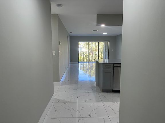 3rd image of 4881 Arjaro Dr #4881