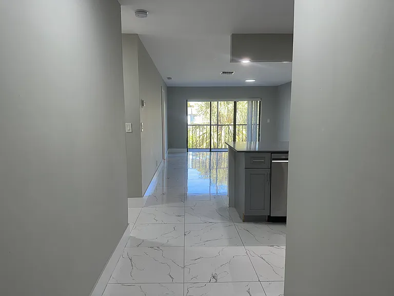 4881 Arjaro Dr #4881 — Photo 3