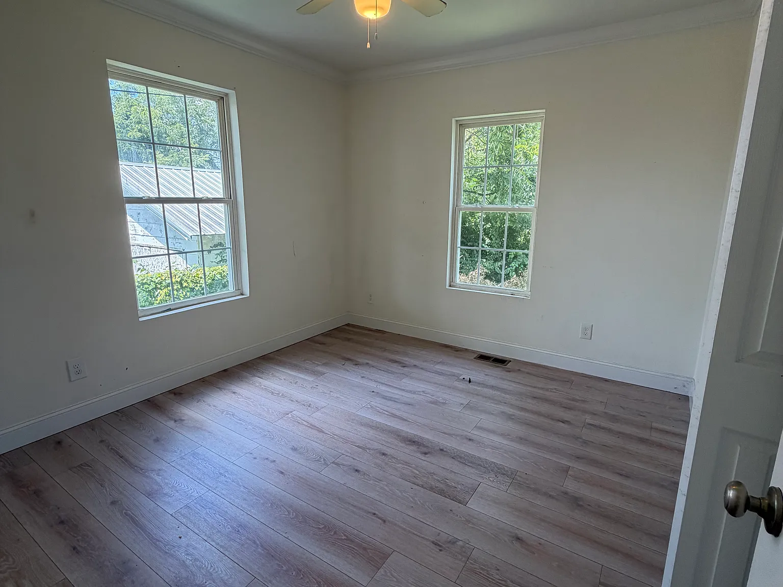 2 bed, 1000 sqft, $1,225 — Photo 2