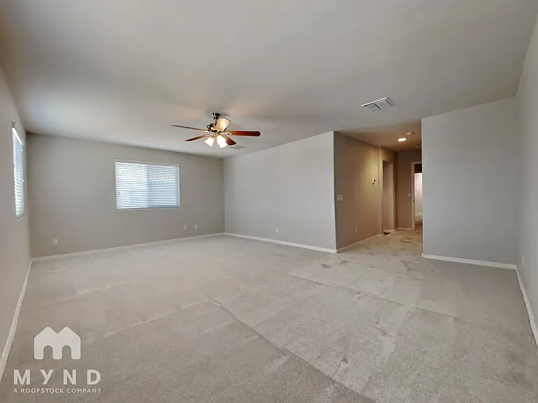 5420 W Albeniz Pl — Photo 8