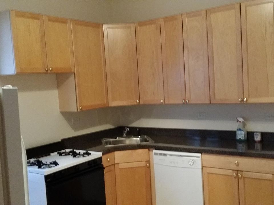 2nd image of 2551 W Cortez St APT 3F