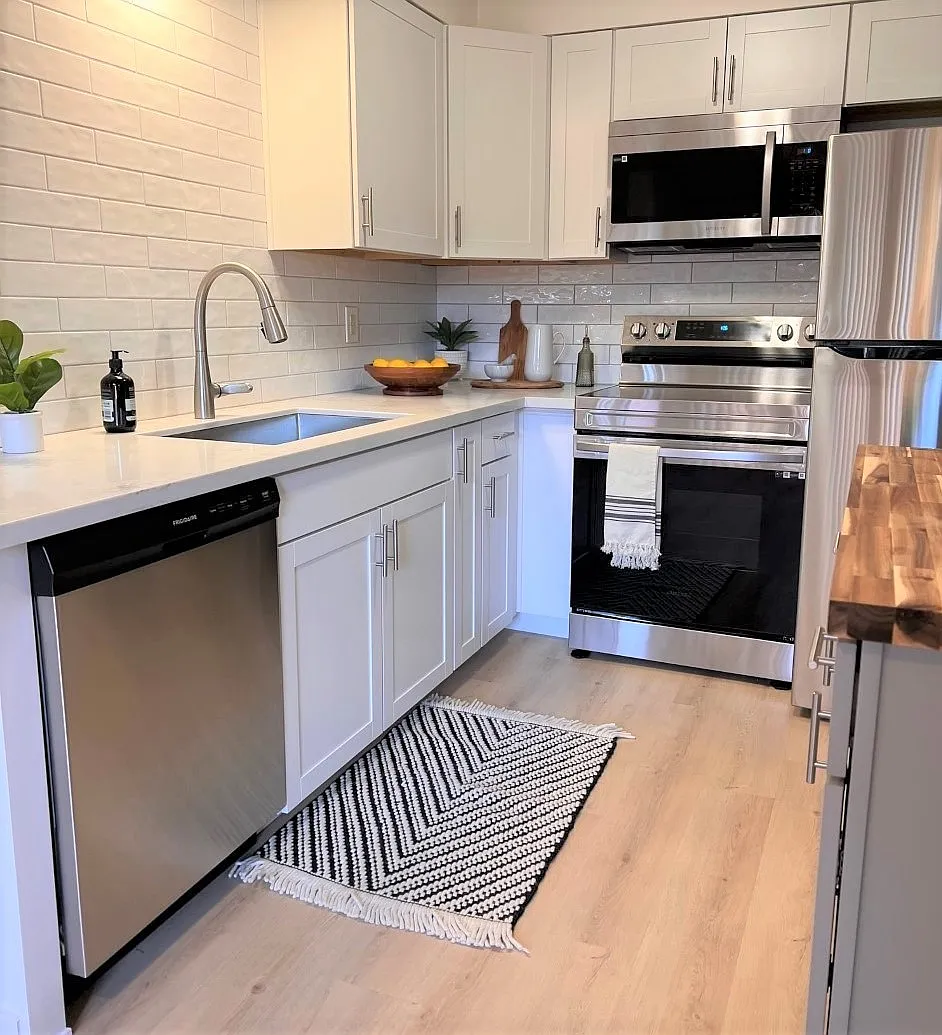 2 bed, 850 sqft, $1,625 — Photo 1