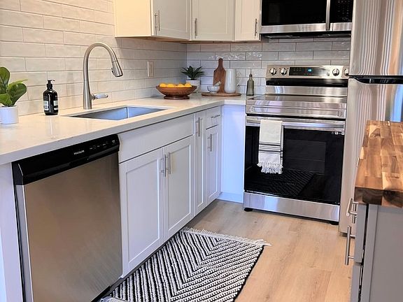 2nd image of 9105 SE 32nd Ave #13