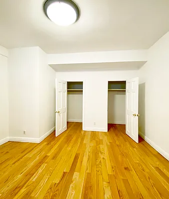 Rented by Avenues Real Estate | media 16