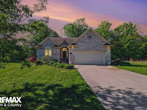 2234 Emeraldwood Trl, Flushing, MI 48433