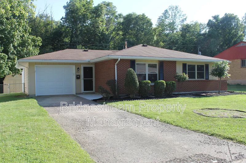 1st image of 1912 High Knoll Dr