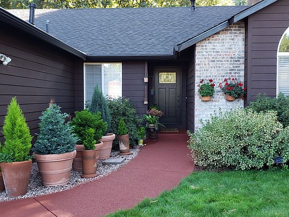 4th image of 15209 NE 25th Cir