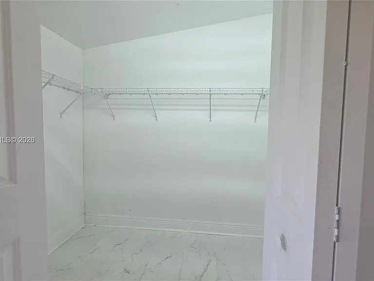 3325 S Lake Dr — Photo 15