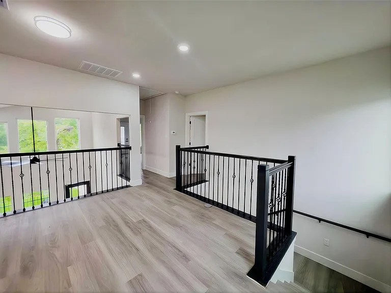 1067 Ferguson Way — Photo 44