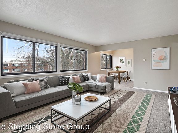 3rd image of 3127 Pleasant Ave S Unit 206