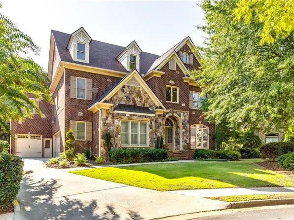 7918 Stratford Ln, Sandy Springs, GA 30350