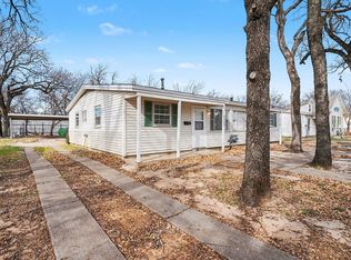 2209 Barbell Ln, Fort Worth, TX 76111