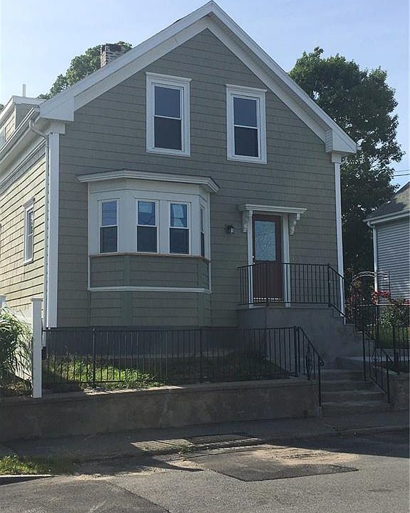 1st image of 153 Lyon Ave