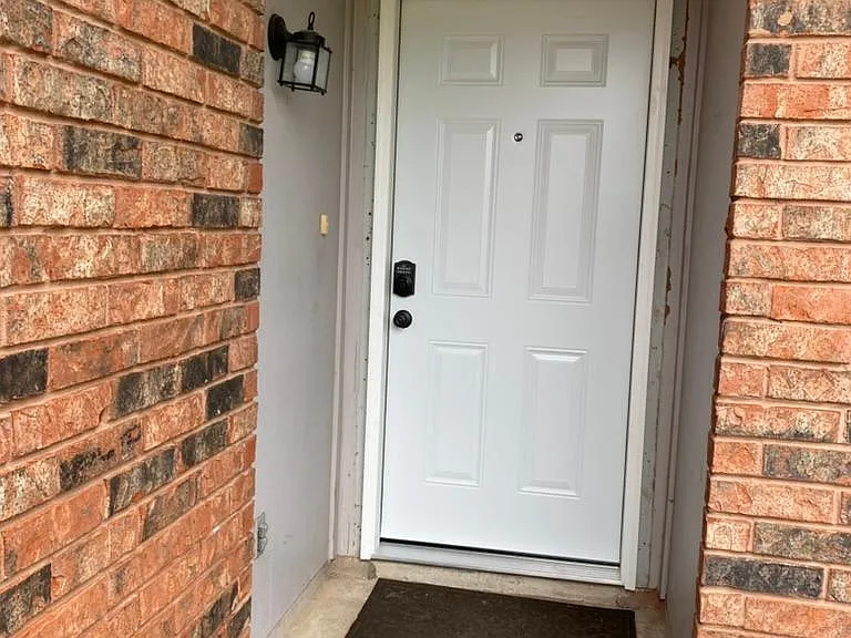 7309 Ashcrest Ln — Photo 5