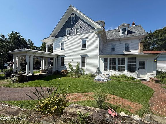 3rd image of 217 Main St