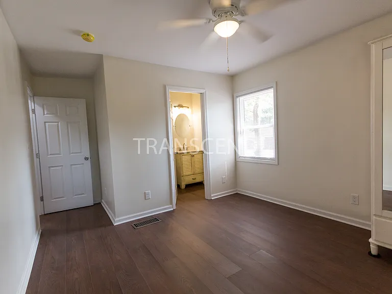 2042 Grange Dr SE — Photo 6
