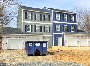 6 Houcksville Rd, Hampstead, MD 21074