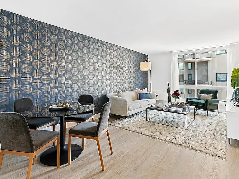 510 Main St #440 — Photo 1