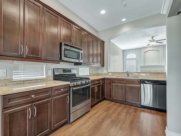 2nd image of 258 Fieldstone Pl