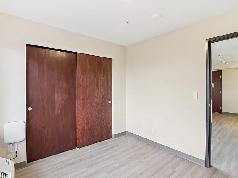 Woodland Flats Apartments — Photo 59