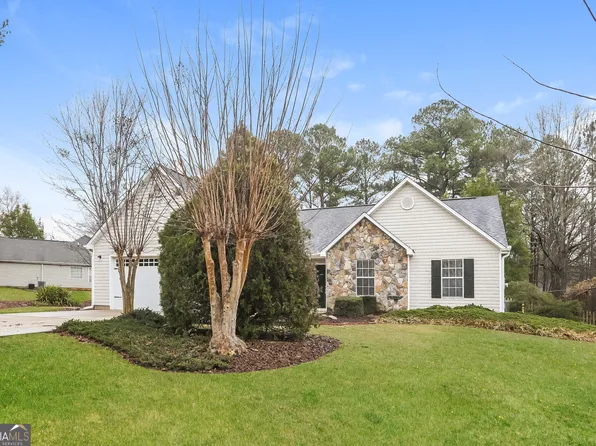 4300 Willow Springs Dr, Loganville, GA 30052