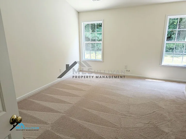 1327 Fairmont St — Photo 14