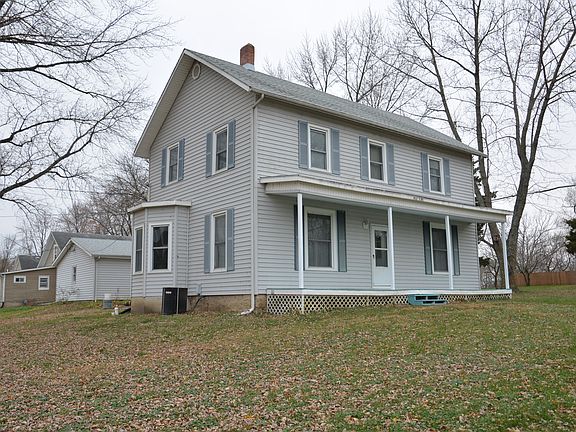 Front of house (SW corner)